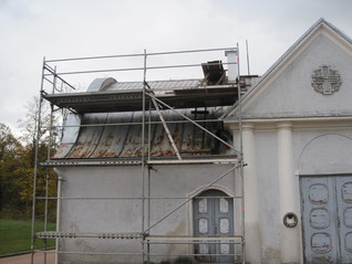 Oprava střechy smuteční síně - původní stav